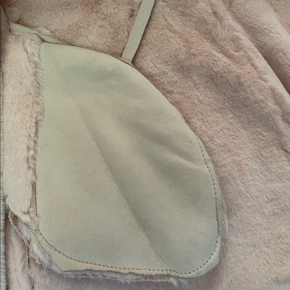 Pink Ugg Poncho - Picture 7 of 10